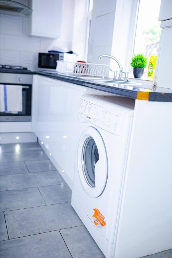 Beautiful 2 Bedroom House - Free Parking - Lt House Leicester Exterior foto